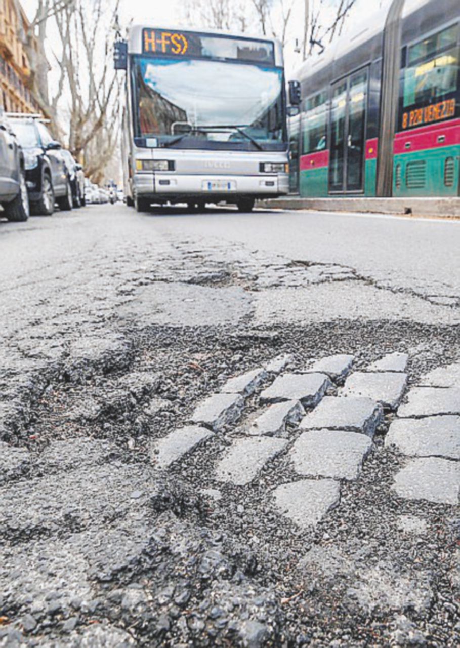 Copertina di L’armata Salvini marcia (in ruspa) su Roma