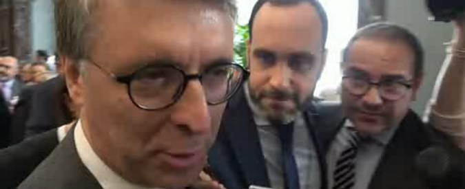 Copertina di Governo, Cantone: “Il mio lavoro dura fino al 2020, non ho avuto nessun contatto con Cottarelli”