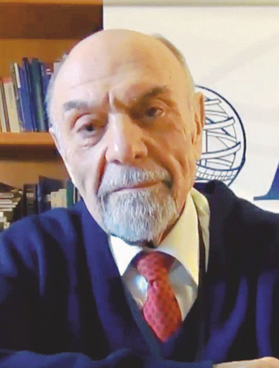 Copertina di “Così Parigi incorona il generale Haftar”