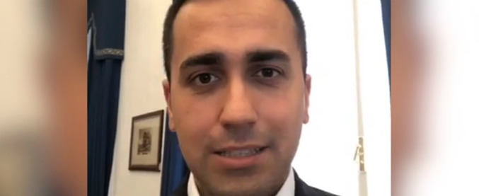 Copertina di Governo, Di Maio: “Mai detto di voler uscire dall’euro. Spostiamo Savona su altro ministero e partiamo”