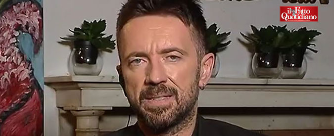 Copertina di Governo, Scanzi: “Mattarella? Ha dimostrato di essere dilettante. Così ha regalato milioni di voti a populisti”