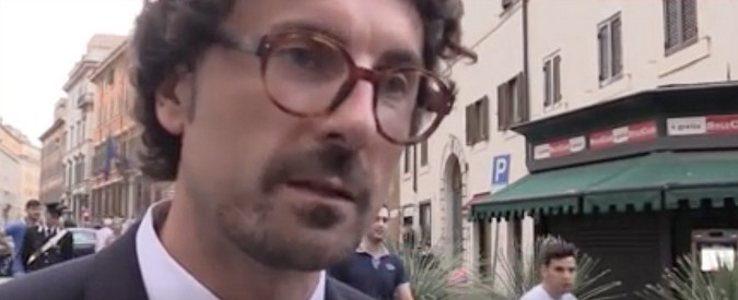 Copertina di Governo, Toninelli: “Se elezioni dovessero essere tra qualche mese pronti a collaborare con la Lega”