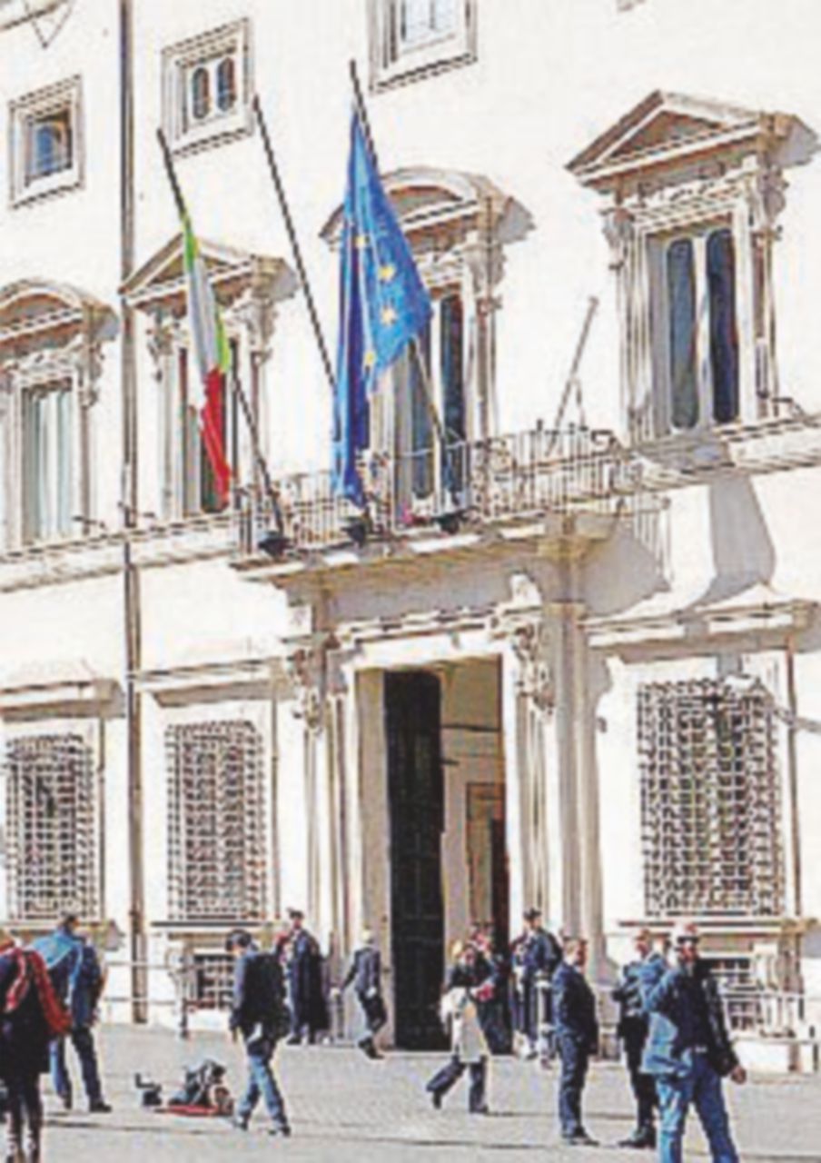 La campanella (che non si trova) e le foto con Boschi&C. La campanella (che non si trova) e le foto con Boschi&C.