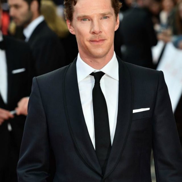 Benedict Cumberbatch vero Sherlock Holmes, sventa rapina di una bici a un rider. E Deliveroo ringrazia: “Eroe”