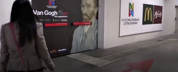 Copertina di Cosenza, con la cultura si mangia. Arriva la mostra di Van Gogh ma si entra solo dal Mc Donald’s