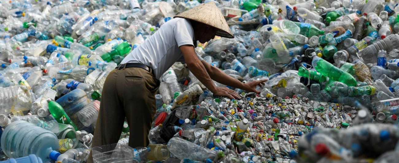 Giornata mondiale dell’ambiente: stop ai rifiuti di plastica monouso. “Mancano interventi drastici delle grandi aziende”