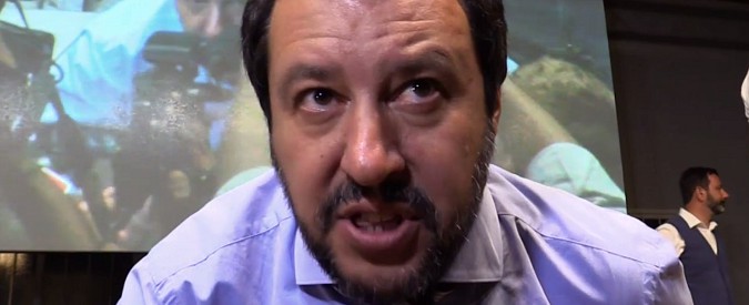 Copertina di Flat tax, Salvini conferma la linea di Bagnai: “Il cronoprogramma? Pace fiscale, imprese e dal prossimo anno anche le famiglie”