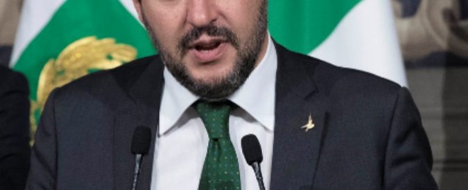 Fabrizio Corona: “Salvini ministro dell’Interno? Io posso fare quello della Giustizia”. La replica: “Ci mancava solo lui”