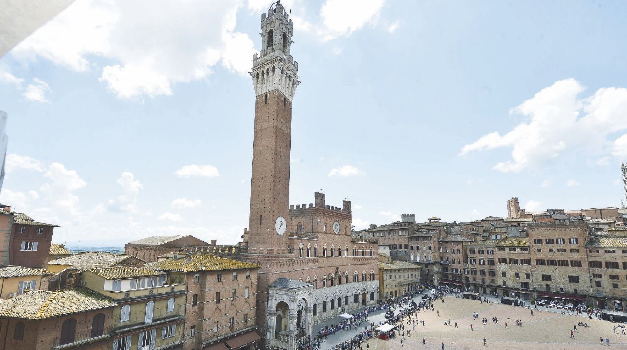 Elezioni a Siena: lo strano Palio del Pd che spera nel 19% del M5S (che non c’è) Elezioni a Siena: lo strano Palio del Pd che spera nel 19% del M5S (che non c’è)