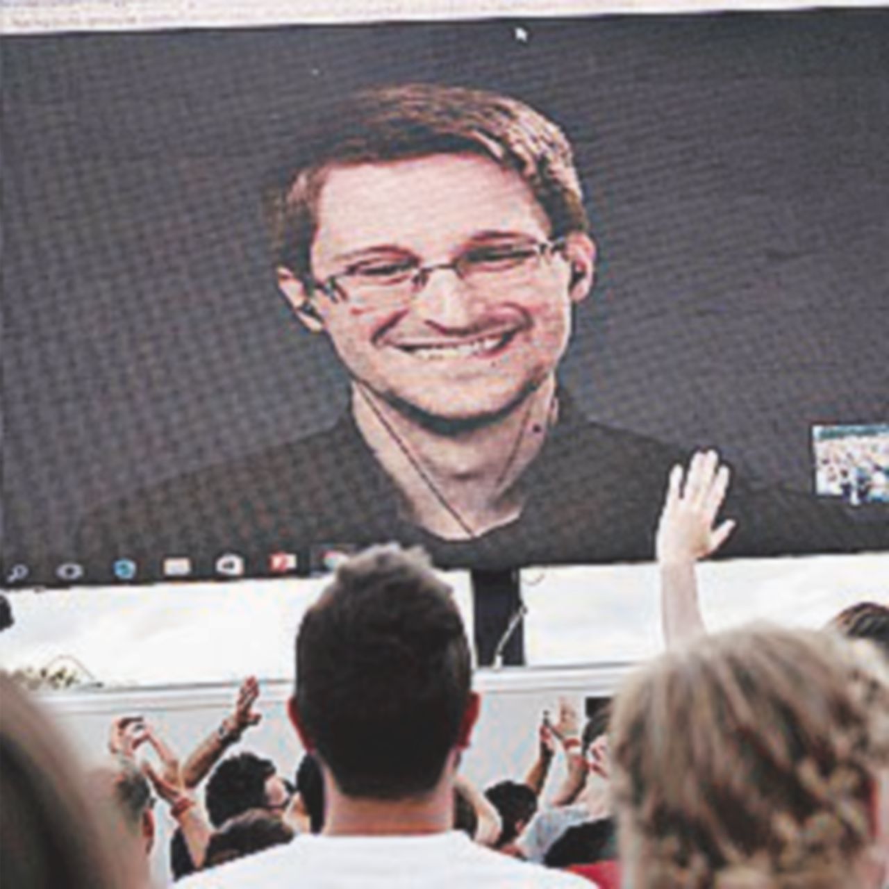 “Eroe-traditore”: Snowden alla corte di Putin da cinque anni “Eroe-traditore”: Snowden alla corte di Putin da cinque anni