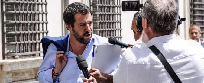 Migranti, Salvini: “Faremo centri per rimpatri chiusi, basta gente a spasso”. Sono già previsti dal decreto Minniti