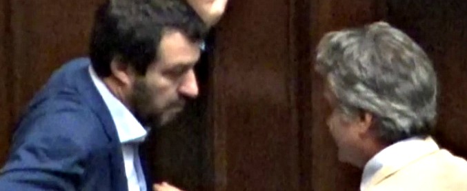 Copertina di Governo, Conte si consulta con Di Maio prima del discorso. Salvini richiamato da Fico: “Si sieda tra i banchi dell’esecutivo”