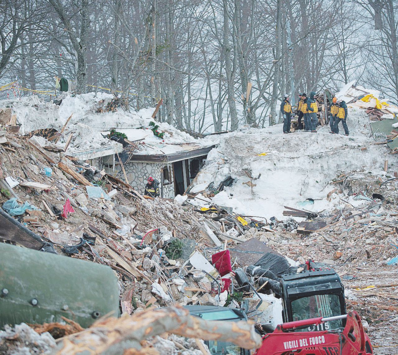 Governatore - Luciano D’Alfonso guida la Regione Abruzzo. È indagato per i 29 morti causati dalla valanga che si abbatté sull’Hotel Rigopiano nel 2017 - LaPresse “L’isolamento di Rigopiano fu causato dalla Regione”