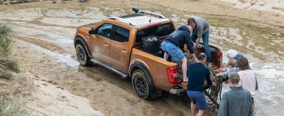 Copertina di Nissan Navara OFF-ROADER AT32, un pick-up duro e puro per ripulire le spiagge – FOTO e VIDEO