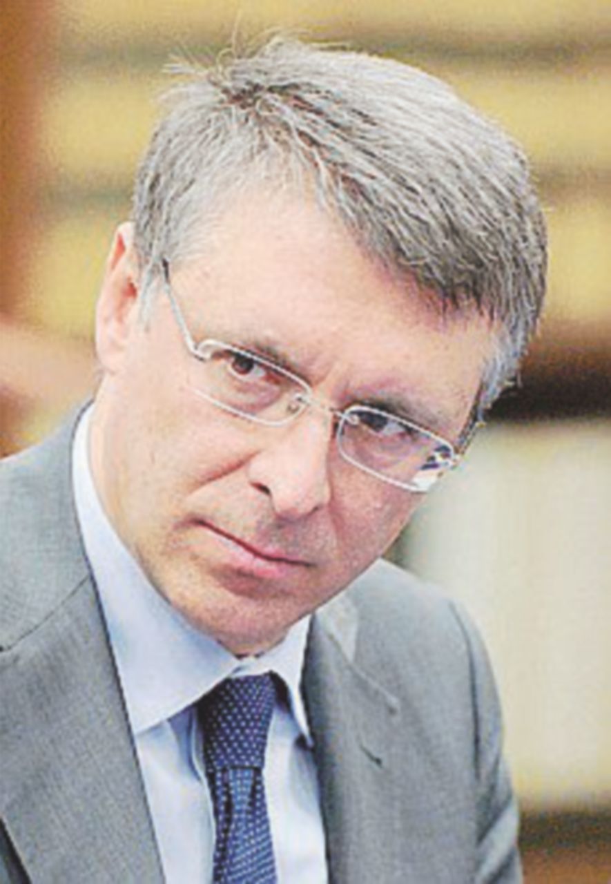 La replica di Cantone: “Fatti passi in avanti, io resto fino al 2020” La replica di Cantone: “Fatti passi in avanti, io resto fino al 2020”