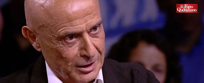 Copertina di Governo, Minniti: “Salvini? Doveva andare in Calabria per omicidio di Soumaila”. E critica Conte