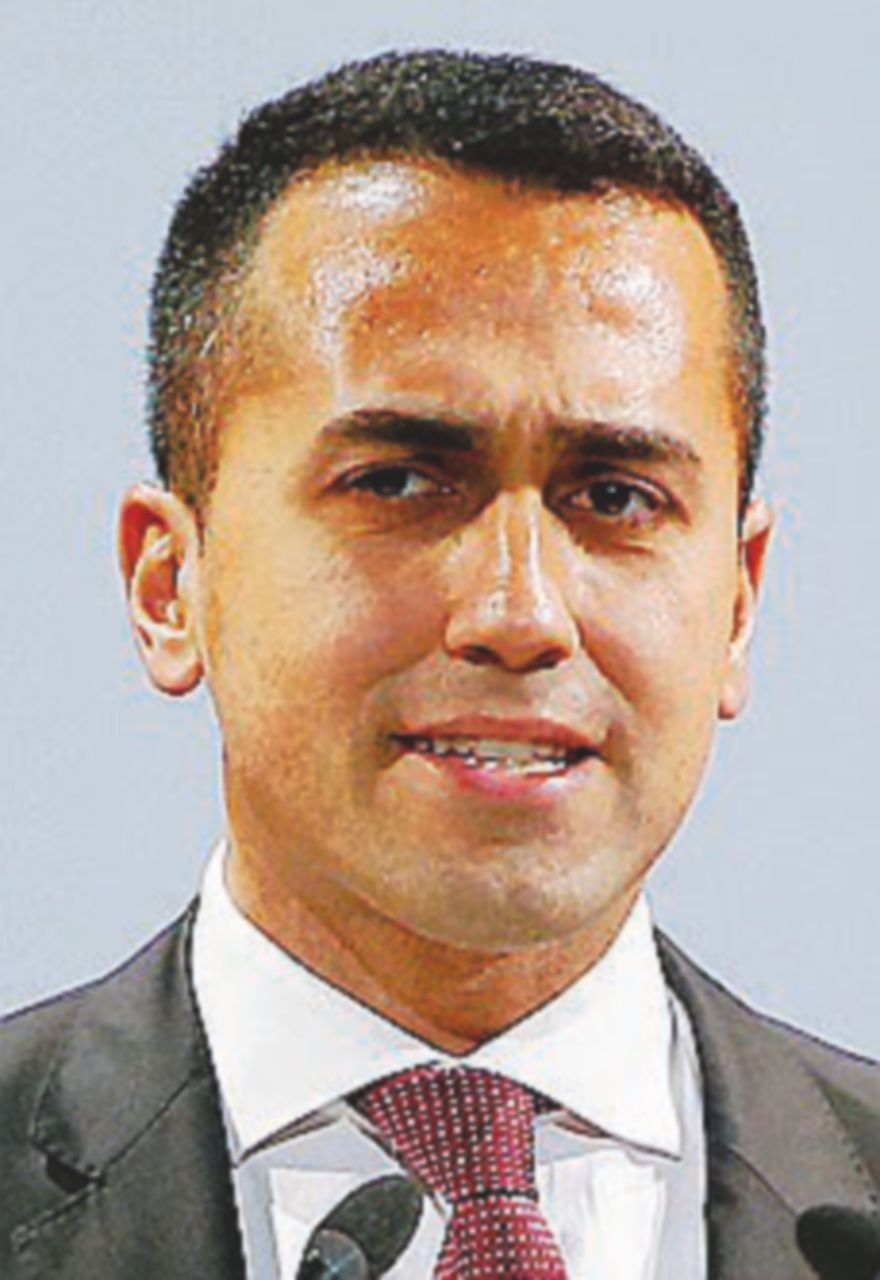 Di Maio: il governo sosterrà i sindaci M5S. E i partiti insorgono Di Maio: il governo sosterrà i sindaci M5S. E i partiti insorgono
