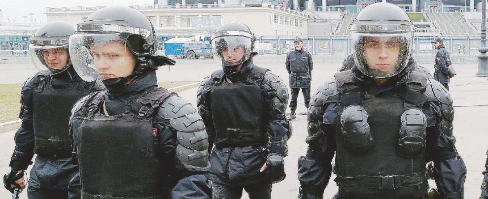 Hooligan, gay, terrore jihad: Putin e l’ossessione security Hooligan, gay, terrore jihad: Putin e l’ossessione security