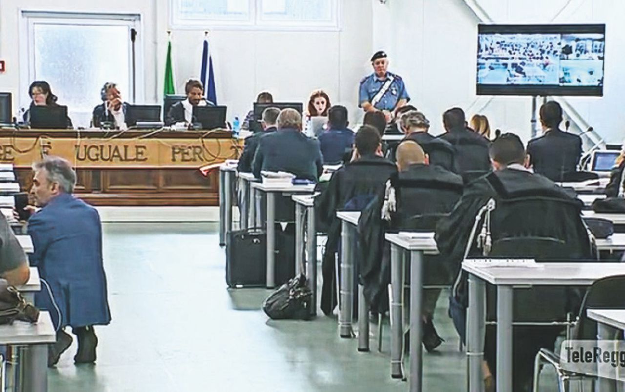 In aula - A Reggio Emilia si celebra il processo per il secondo troncone dell’inchiesta Aemilia ’Ndrangheta in Emilia, può saltare il processo