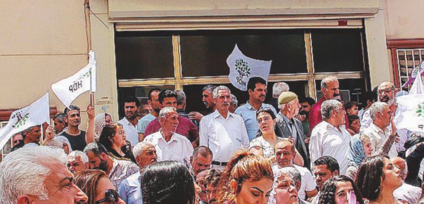 Un sit-in per Demirtas I filo-curdi: “Liberate il nostro Mandela. Poi attenti ai brogli”