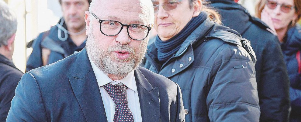 Il “blocco” di Salvini non piace a Nogarin (e a diversi del M5S) Il “blocco” di Salvini non piace a Nogarin (e a diversi del M5S)