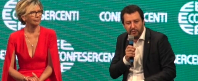 Copertina di Stadio Roma, la ‘difesa’ di Salvini: “Conosco arrestato come persona per bene, spero che sia innocente”