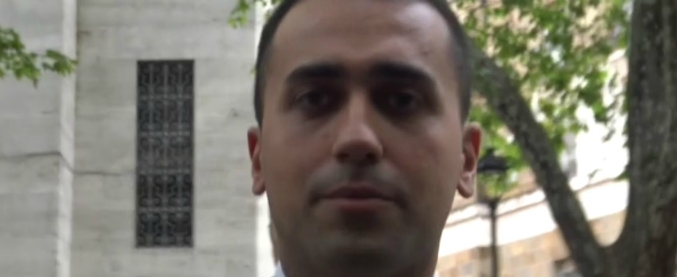 Copertina di Stadio Roma, Di Maio: “Per Lanzalone ‘premio’ presidenza Acea? Un grande equivoco”. Poi si rifugia nel silenzio