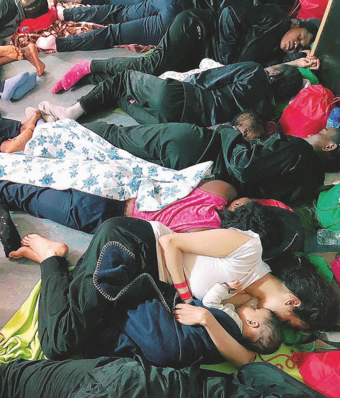 Copertina di 2018 odissea dei migranti: mare mosso e porti chiusi