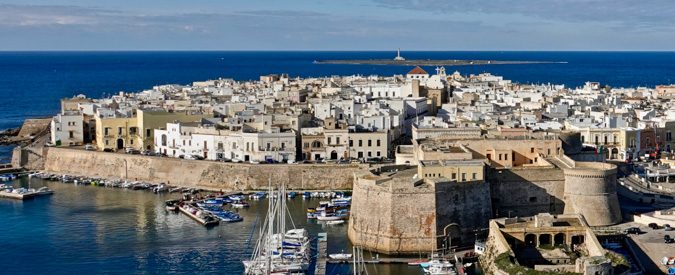 Vacanze: Gallipoli, l’Ibiza salentina tra storia, folklore, antichi fasti. E spiagge fashion