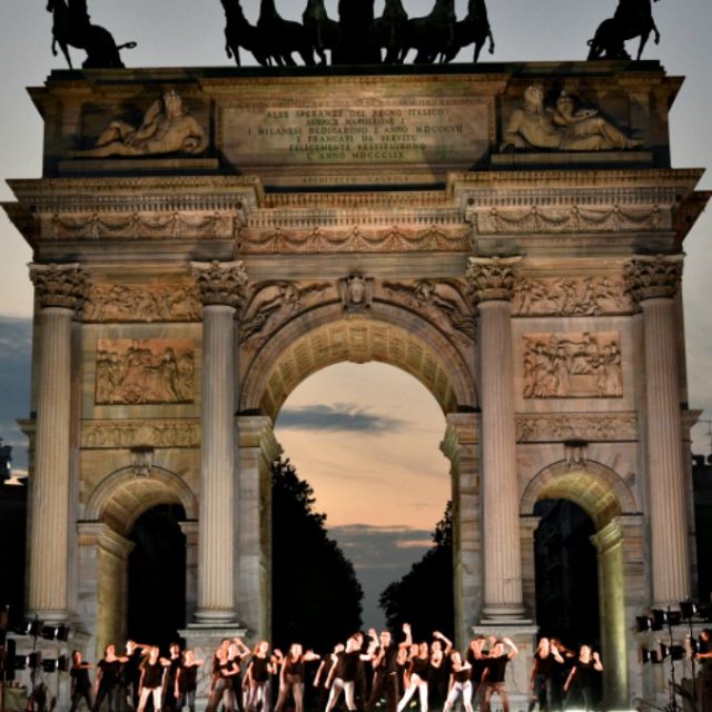 OnDance, chiude l’evento che ha fatto ballare Milano: 5mila persone alla serata finale con Bolle all’Arco della Pace