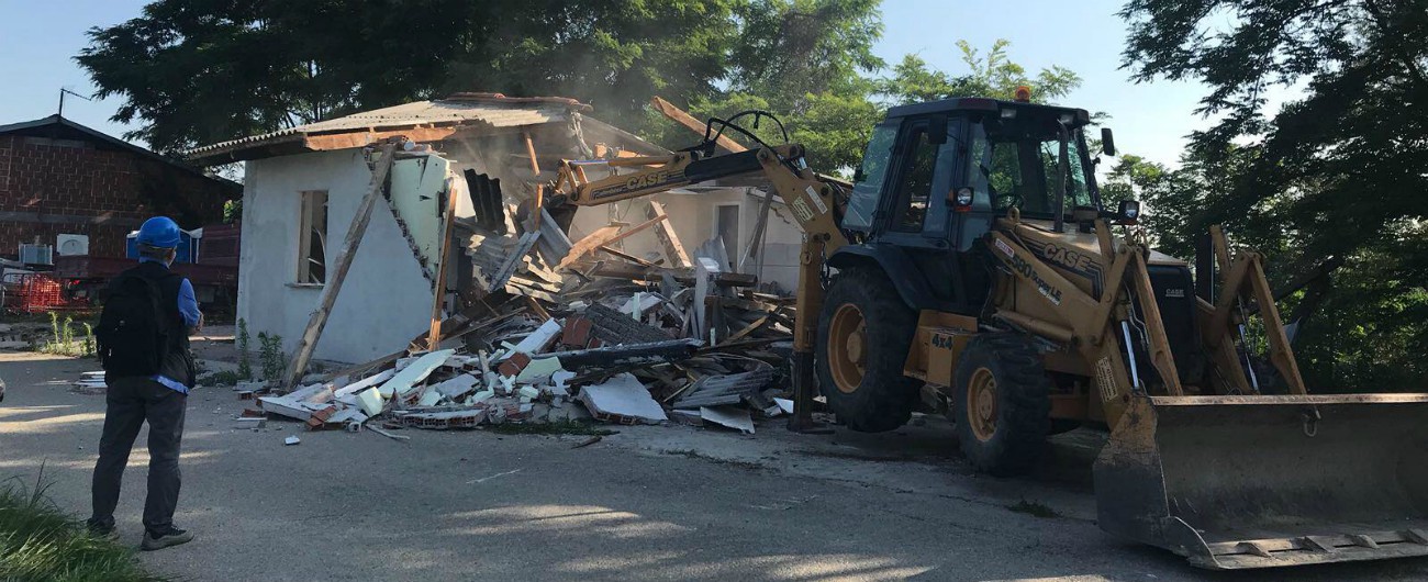 Sinti, la demolizione della casa abusiva a carmagnola tra fatti e ... Costo demolizione casa