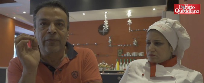 Copertina di Da Homs a Torino, storia della famiglia Makawi: “Scappati dalla guerra, gestiamo il primo ristorante siriano della città”