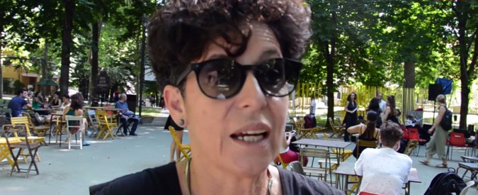 Copertina di Donne e aborto, la fondatrice di Ni una menos Marta Dillon: “Famiglia tradizionale? Combattiamola, è luogo per opprimerci”