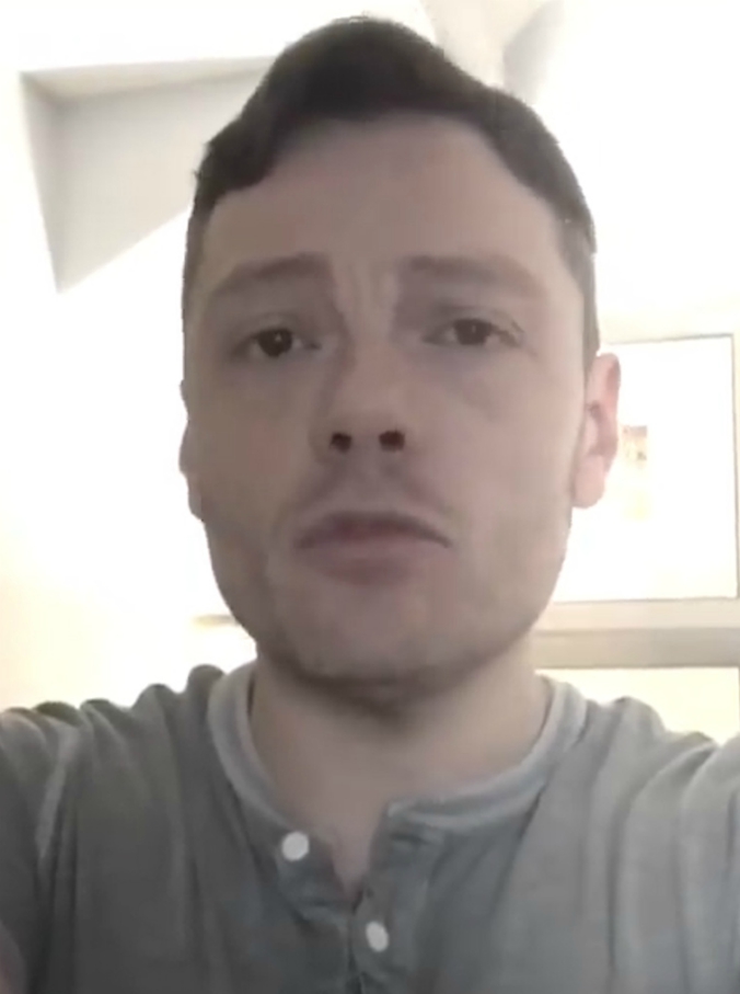 Copertina di L’appello di Tiziano Ferro su Facebook: “Stop alle torture e alla macellazione di cani in Cina. Fermiamo questa barbarie”