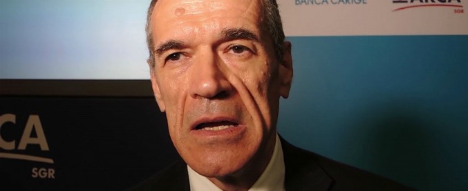 Copertina di Cartelle esattoriali, Cottarelli: “Chiudere quelle sotto i 100mila euro? Ennesimo condono, andrà a premiare gli evasori”