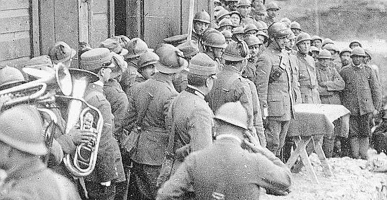 Materiale d’archivio - Il documentario “Come vincere la guerra” è prodotto e distribuito dall’Istituto Cinecittà-Luce Battaglione 332° “cinema Usa”. Niente guerra, è propaganda