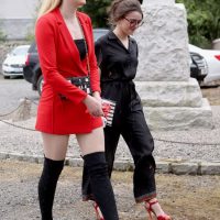 Sophie Turner e Maisie Williams (Sansa e Arya Stark)