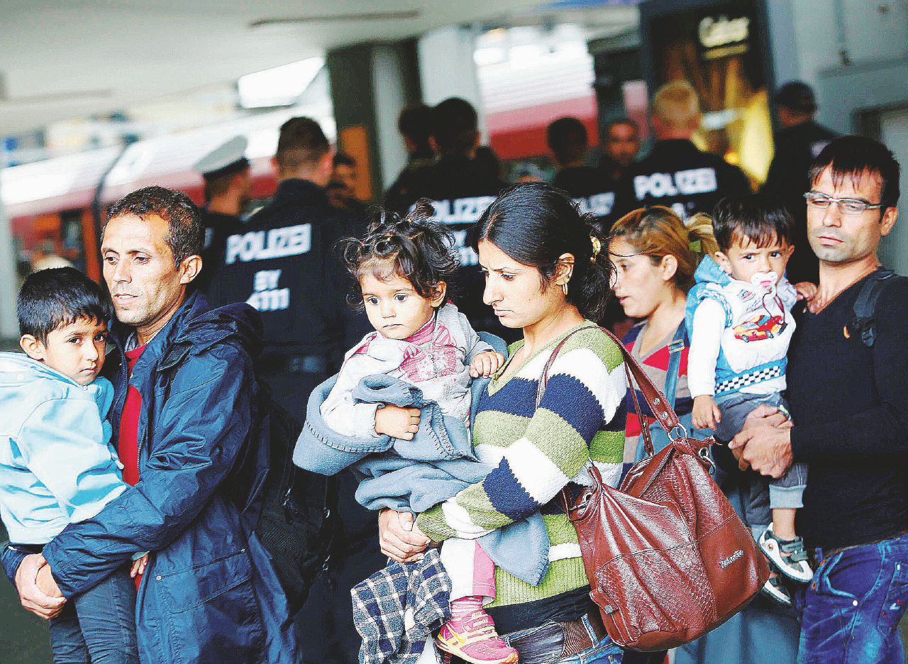 Copertina di Rifugiati, asilo, frontiere: le regole Ue fanno acqua