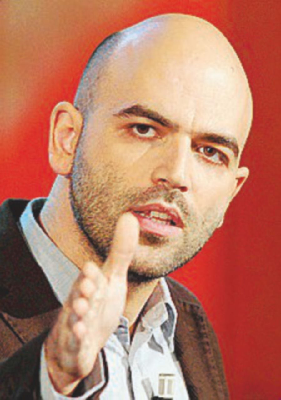 Saviano: “I 5Stelle sono la stampella della Lega xenofoba”