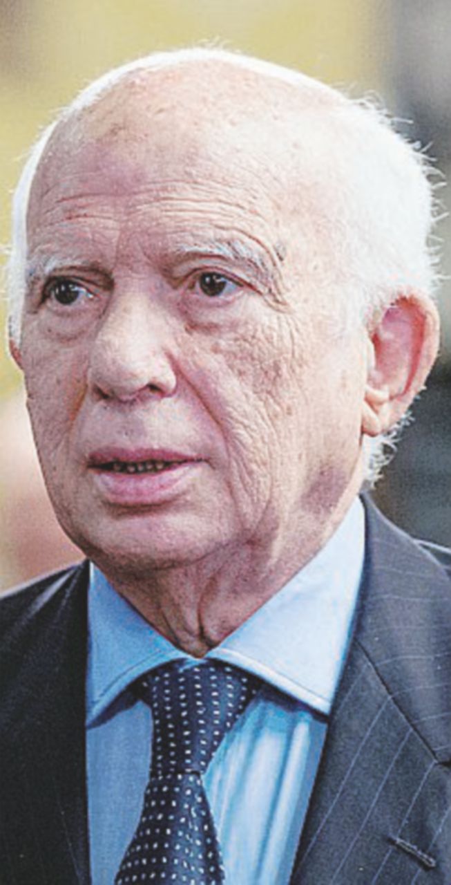 Gli ex in trincea: “Non parliamo di sciocchezze”