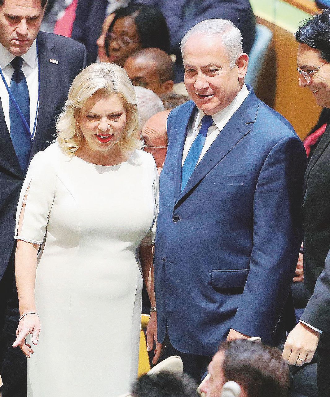 La sera tutti a cena a casa di Sara: tanto paga il contribuente