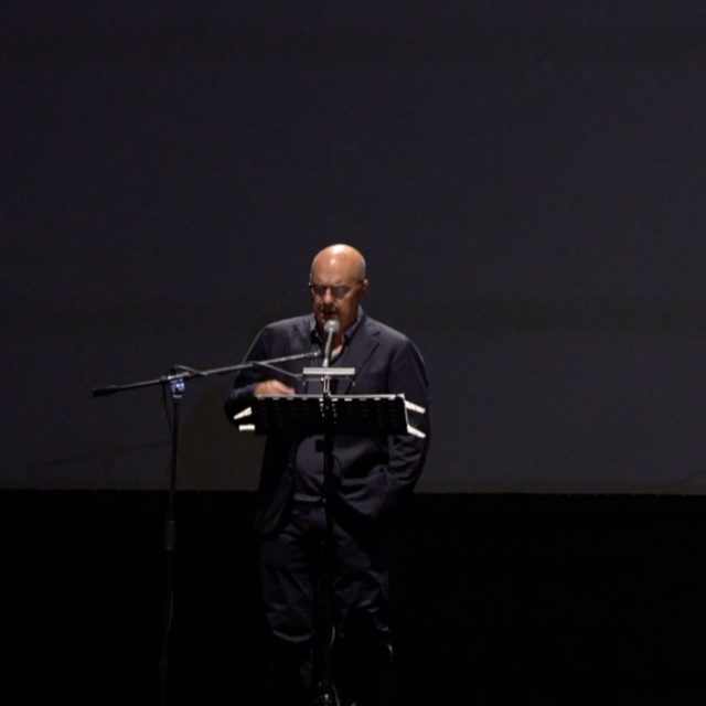 La toccante lettura sulla guerra di Luca Zingaretti al PesaroDocFest: “Questo uomo l’ho ammazzato io”