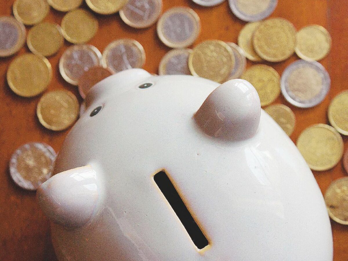 “La mia amica vuole andare solo in posti costosi e ordinare tanto cibo. Poi devo pagare io perché dice che non ha soldi”: lo sfogo di una mamma su Reddit