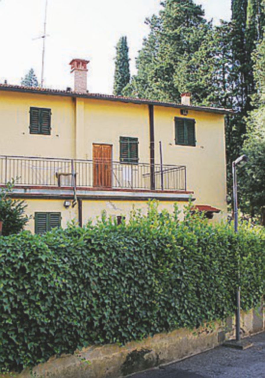 In Comune il caso della villa. Renzi: “Ho ottimo stipendio” In Comune il caso della villa. Renzi: “Ho ottimo stipendio”