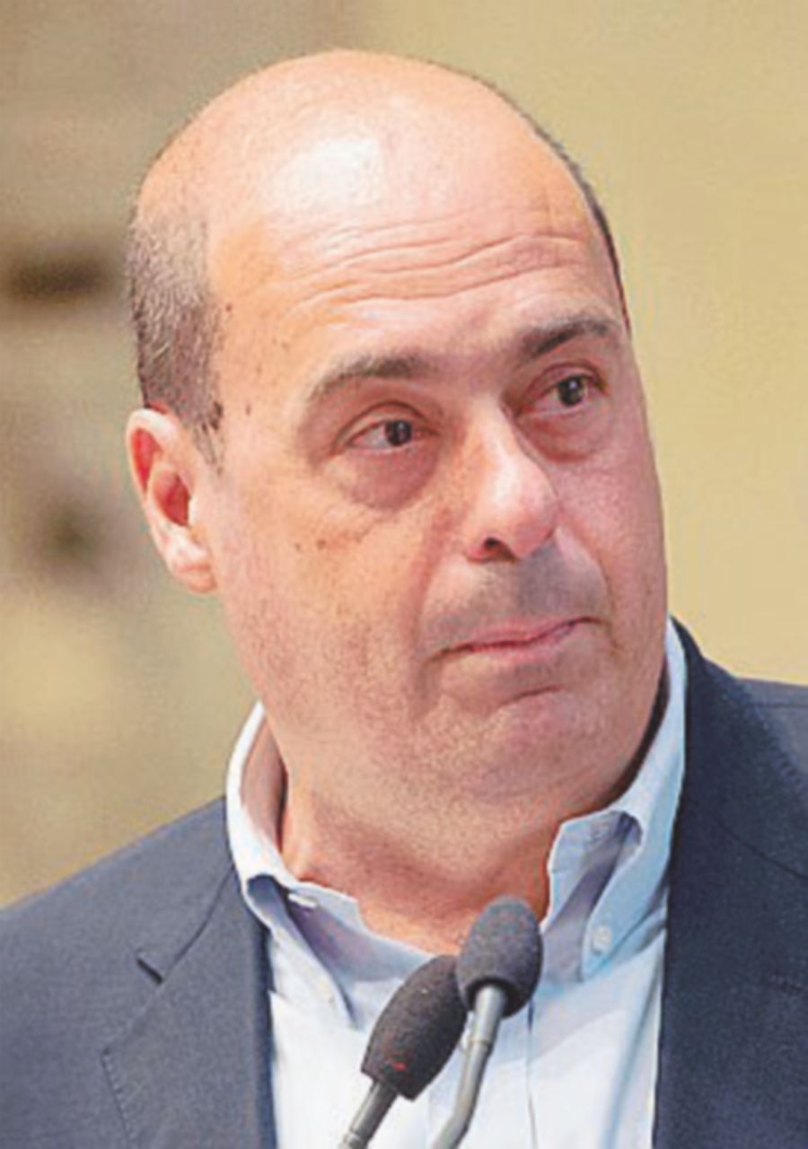 Zingaretti vuole il congresso a marzo, Renzi cerca il rinvio Zingaretti vuole il congresso a marzo, Renzi cerca il rinvio