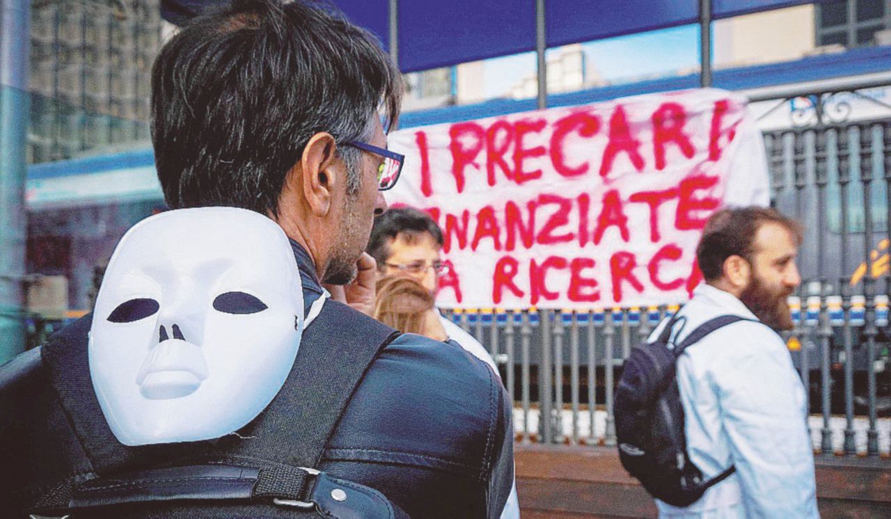 Distanze - Crescono soprattutto gli occupati over 50 - Ansa Più occupati, ma è record di precari