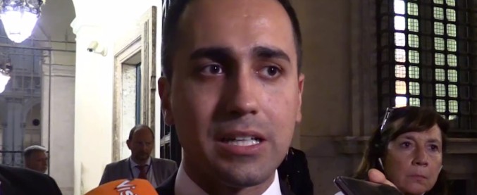 Copertina di Lavoro, Di Maio: “Abbiamo approvato il decreto dignità e licenziato il Jobs act”. Stop alla pubblicità sul gioco d’azzardo