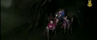 Copertina di Thailandia, vivi dopo 9 giorni intrappolati in grotta. Le prime immagini dei 12 ragazzi dispersi