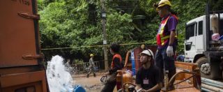 Thailandia, torrenti deviati e maschere speciali: corsa contro il tempo per portare fuori dalla grotta i ragazzini