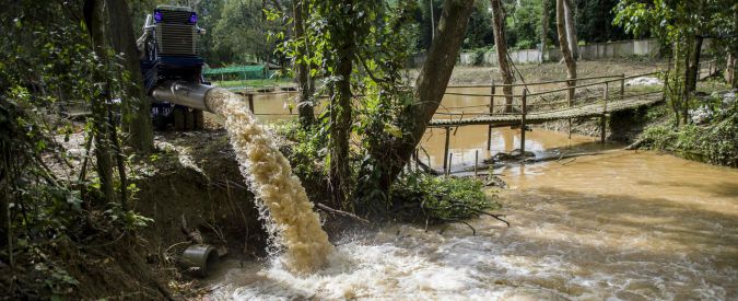 Copertina di Thailandia, primo tratto della grotta asciutto. Soccorritori cercano cunicolo alternativo per far uscire i ragazzini
